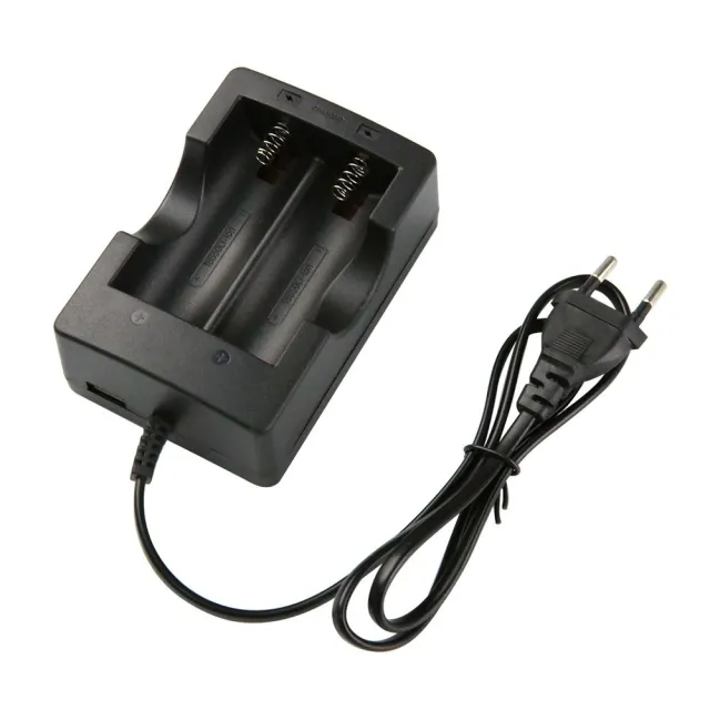 Chargeur pour 2x batteries lithium 18650 3.6V / 3.7V / 4.2V